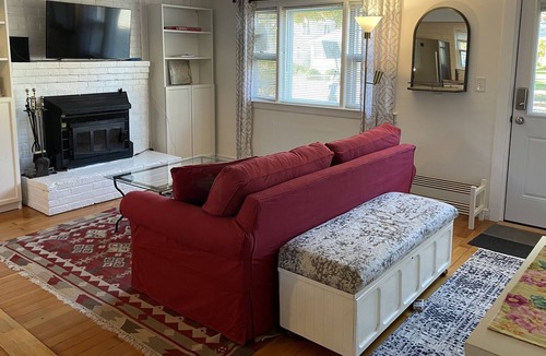 Wareham Cottage | Renovated Cottage in Classic Beach Community
