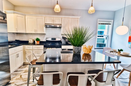 Dorchester Apartment | Renovated Retreat/Near JFK station
