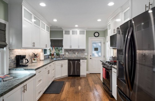 Lakewood Village House | Resort-Style Pool with Slide and Diving Board 3BR