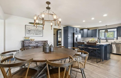 Shoreline Park House | Restful Retreat with Heated Pool & Game Room