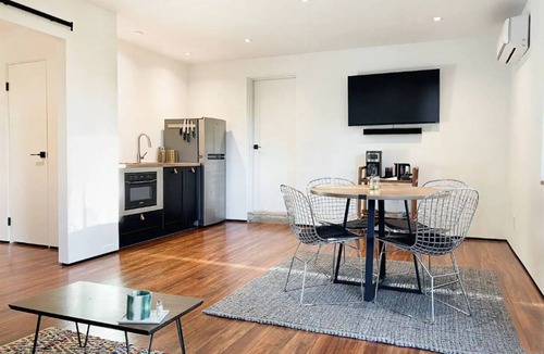 Meiners Oaks Apartment | Retreat w/Hot Tub, Sauna, Sunset Views, Fire Pit