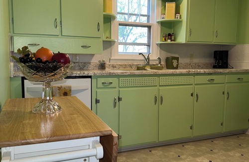 Wautoma Cottage | Retro Lakeside Charmer in Wonderful Wautoma with WiFi, AC and lake frontage