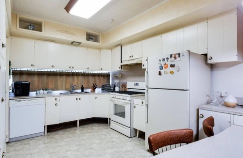 Lebeau House | RETRO RETREAT - Perfect Get Away In Washington, La with WiFi, AC & MORE