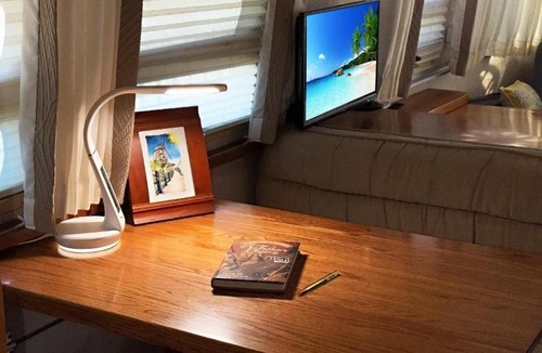 South Oceanside Villa | Retro Star-Wagon, Ocean View at Studios
