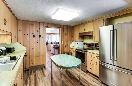 Brainerd House | Rice Lake Lodge and Cabin with Dock Fire Pit Views