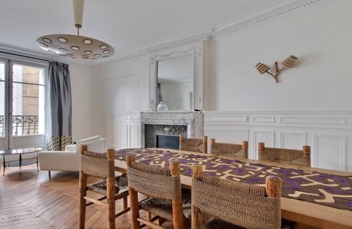 Notre-Dame-des-Champs Apartment | RIGHT AROUND THE CORNER, NEAR EVERYWHERE YOU WANT TO BE–SAINT GERMAIN