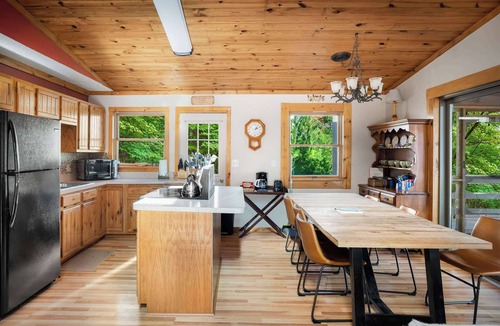 Great Cacapon Cabin | River Cabin w/hot tub, fire pit, deck, games, wifi