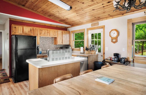 Great Cacapon Cabin | River Cabin w/hot tub, fire pit, deck, games, wifi