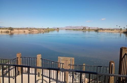 Ehrenberg House | River Lagoon Charming 1-bedroom Park Model #41 on the Colorado River