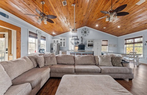 Foley House | Riverfront Getaway Sleeps 12 Kayaks Game Room