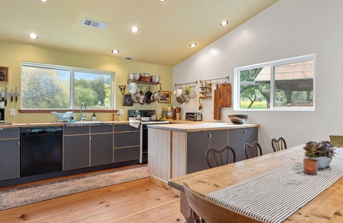 Kaweah Cabin | Riverfront Haven on 2.5 acres