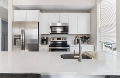 Wanskuck House | RiverLight Retreat- Relaxing Getaway- Large Group, Near Providence College