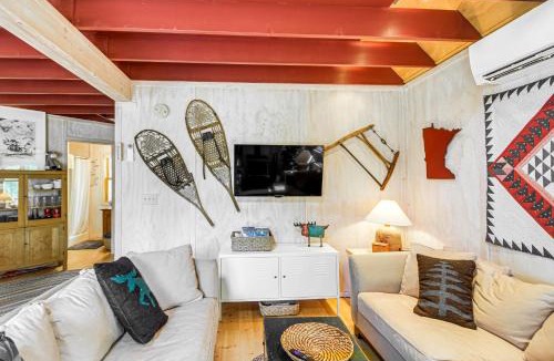 Crosby House | Riverside Retreat in Crosby: Pet Friendly!