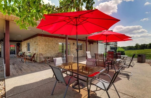 Galena Hotel | Riverside Stays! Rustic Charm Meets Modern Comfort in Scenic Galena