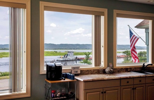 Minneiska House | Riverview, 5BR, Hot tub, Fireplace, Arcade Game