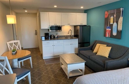 South Yarmouth Resort | Riverview Resort - 1 bedroom, sleep sofa located in charming South Yarmouth, MA