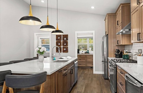 Riverside Condo | RiverWest Island View - Sauna - River View - Upper level