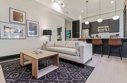 Arts/Warehouse District House | Roami at The Lola | Convention Center | 1 Bedroom