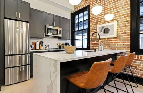 Arts/Warehouse District House | Roami at The Lola | Convention Center | 1 Bedroom