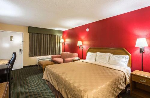 Hazlehurst Hotel | Rodeway Inn Hazlehurst