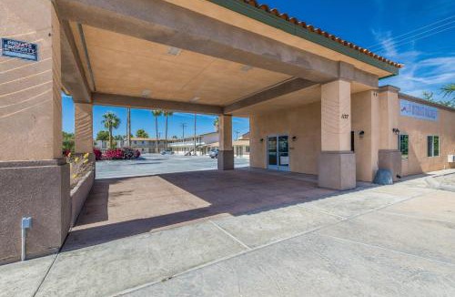 Blythe Hotel | Rodeway Inn & Suites Blythe I-10