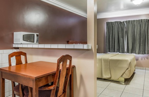 Ventura Hotel | Rodeway Inn Ventura Midtown