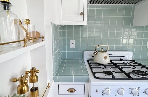 Encinitas Cottage | Romantic Remodeled Historic Sea Cottage w/Fireplace - Encinitas Moonlight Beach