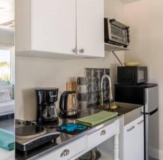 Temecula House | Romantic Villa in Pool Oasis Walk to Wineries