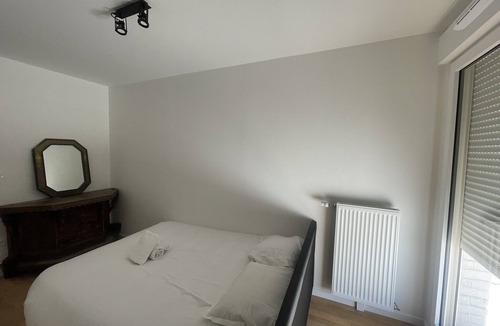 Bobigny Apartment | Rooftop of 100m² at the gates of Paris with parking - civil lease