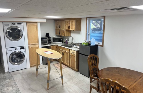 Glyndon House | Rooms for rent in a Charming 3-bedroom house. Ideal for traveling workers