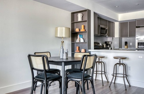 Sawtelle Apartment | Roomy Brentwood 2BR w/Gym, Rooftop & W/D, near UCLA, by Blueground