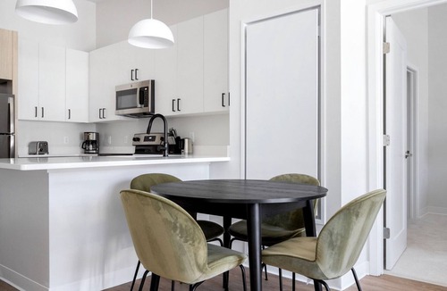 Lower Washington - Mount Hope Apartment | Roomy Roslindale 2BR w/Gym & W/D, walk to T stop, by Blueground
