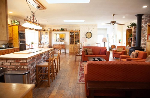 Penn Valley House | Rough & Ready Vineyards Guesthouse