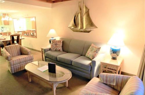 East Biloxi Resort | Royal Holiday Beach Resort