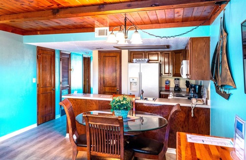 Biloxi Condo | Royal Holiday Beach Resort