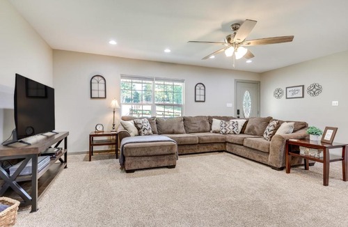 Walker Springs House | Rural Retreat w/Covered Porch Near Jackson