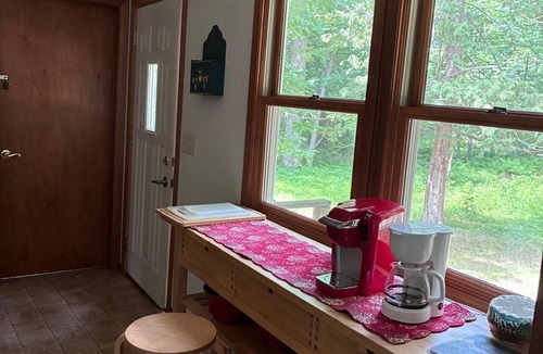 Breezy Point Cottage | Rustic 2-bedroom lakeside cottage near Nisswa