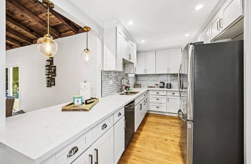 Monrovia House | Rustic 3-BR Cottage with Pool