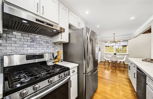 Monrovia House | Rustic 3-BR Cottage with Pool