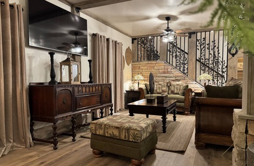 Modesto House | Rustic Solitude 5Bdr/4Bth/2940 sqft Luxury Lodge