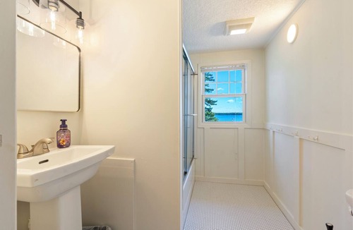 Emily Resort | Ruth's Cabin at Half Moon Resort