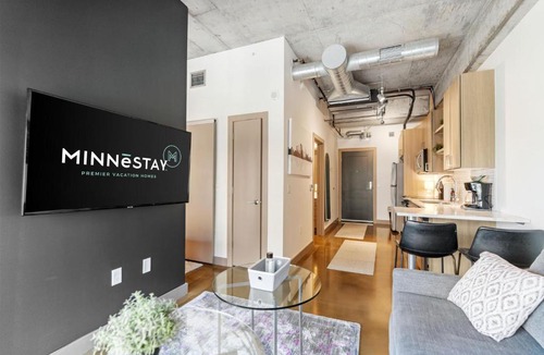 Warehouse District Apartment | Sable 304 - Alcove