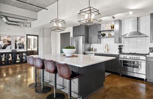 Warehouse District Apartment | Sable 902 - Penthouse