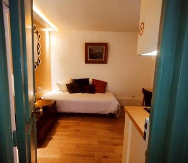 Montmartre Bed & Breakfast | Sacré coeur studio
