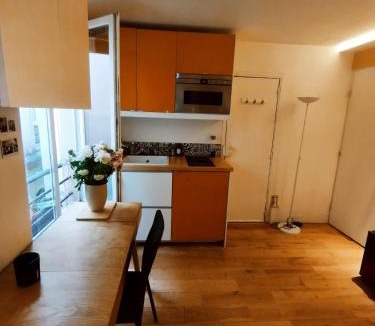 Montmartre Bed & Breakfast | Sacré coeur studio