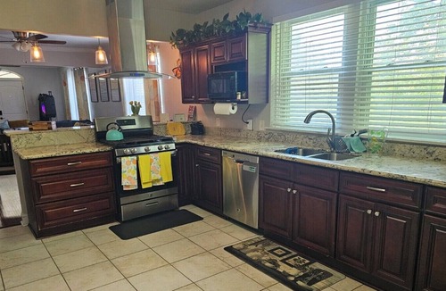 Bywater House | Safe, Cozy, Relax. Close to All famous Local Bars,Restaurant and Frenchman St.