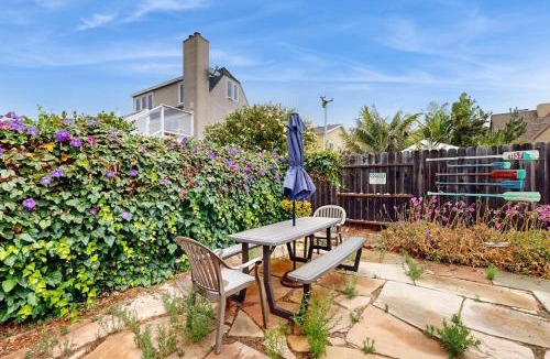 Pierpont Bay House | Sailaway Cabin