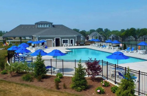 Cherry Valley House | Sandbanks Cottage Resort Villa In Beautiful Prince Edward County