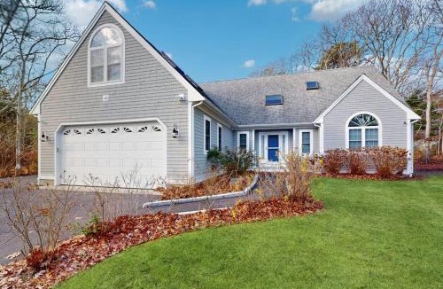 West Falmouth House | Sandbar Hideaway