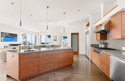 Santa Barbara House | Santa Barbara Oceanfront Luxury + Beach Access